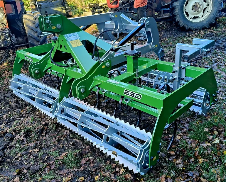 Agregat uprawowo-siewny