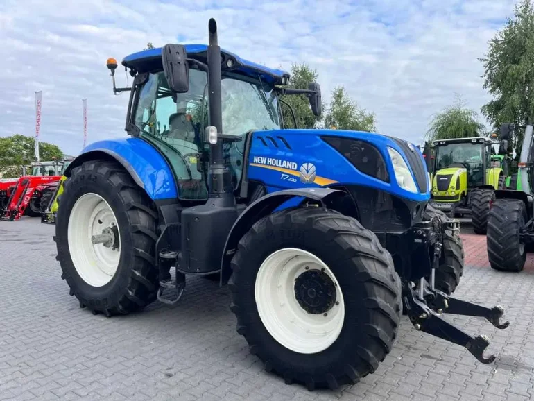 NEW HOLLAND T7.230 Power Command / Przednia oś + kabina amortyzowana /