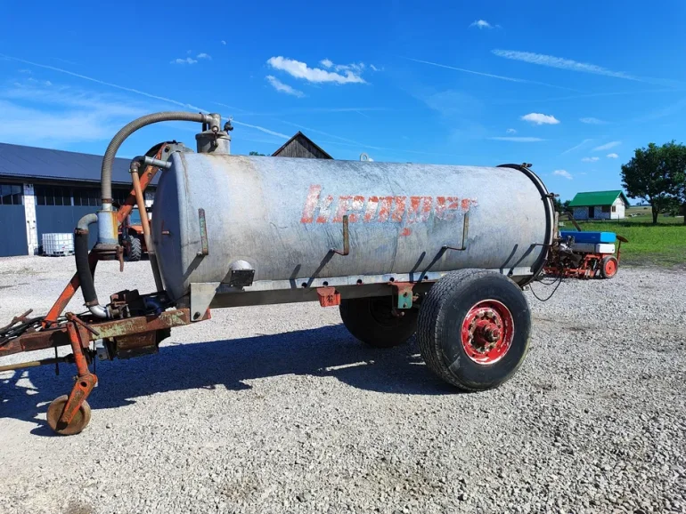 Beczkowóz asenizacyjny 6000l