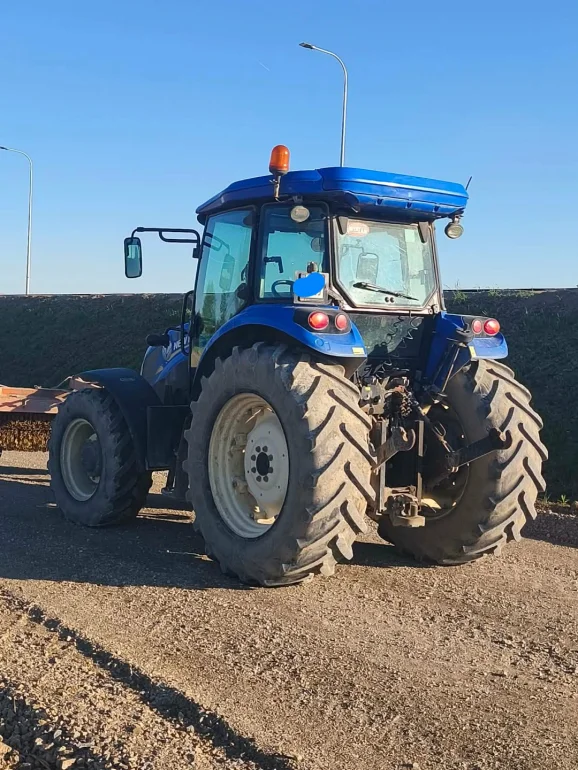 Sprzedam new Holland td5 95
