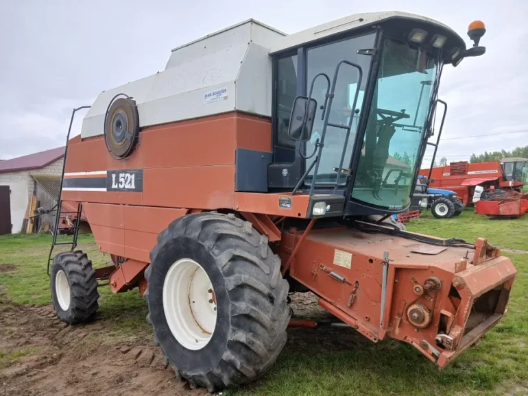 Zamiana Brutto VAT23 . Laverda L521 przystawka do kukurydzy 517 TX 68