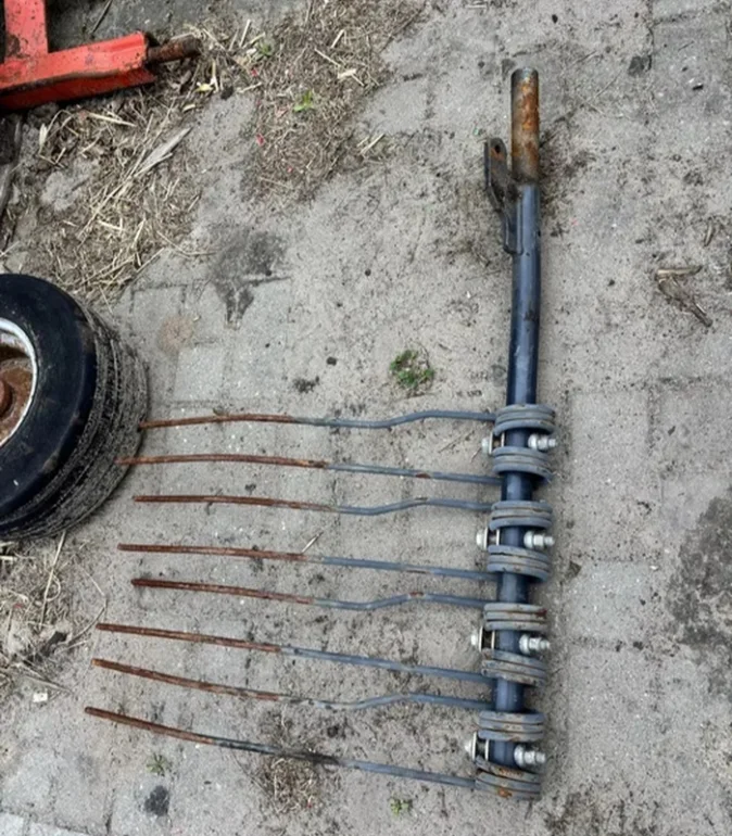 Ramię zgrabiarki Vicon Kverneland deutz comer palec mocowanie