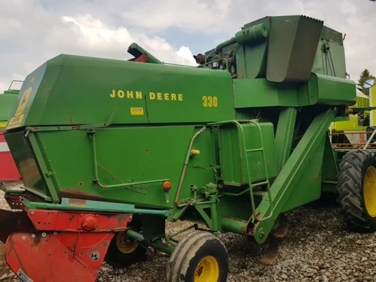 John deere 330 z Niemiec z sieczkarnia 925