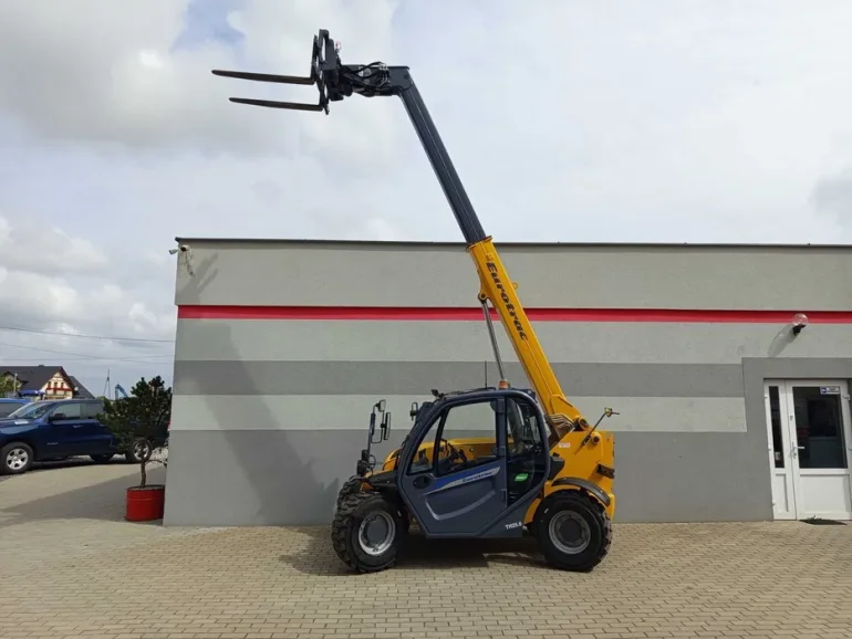 Ładowarka teleskopowa EUROTRAC TH25.6, Udźwig 2,5 T, wys. pod. 5,6 m