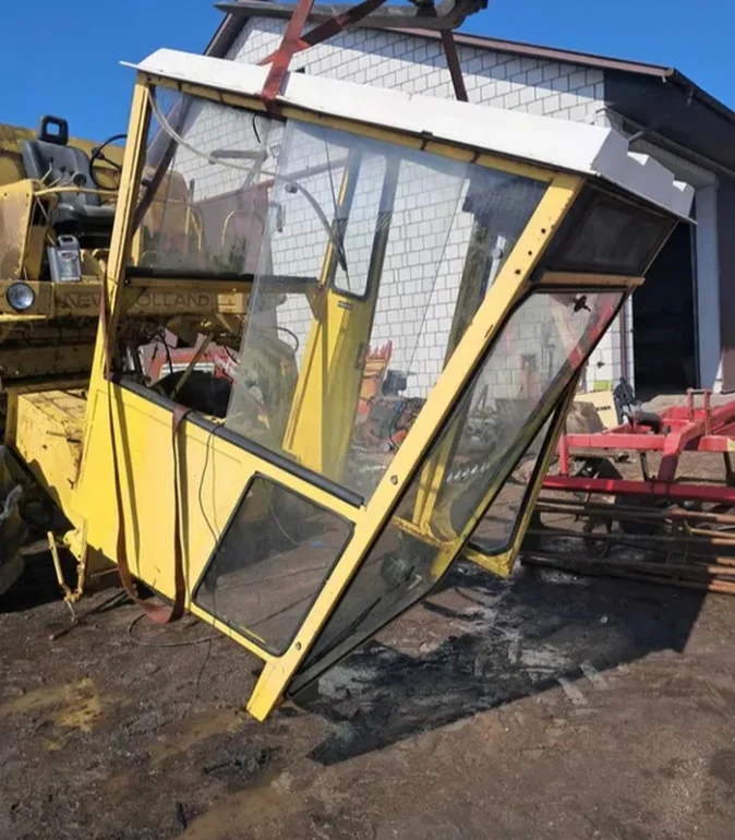 Kabina do kombajnu New Holland 1540,1530 kompletna w oryginale