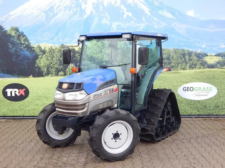 Mały Ciągnik Iseki AT33 33KM 4x4 Kabina KLIMATYZACJA Kubota C330 MF