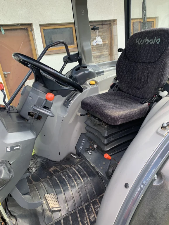 Ciągnik sadowniczy Kubota M9540 narrow