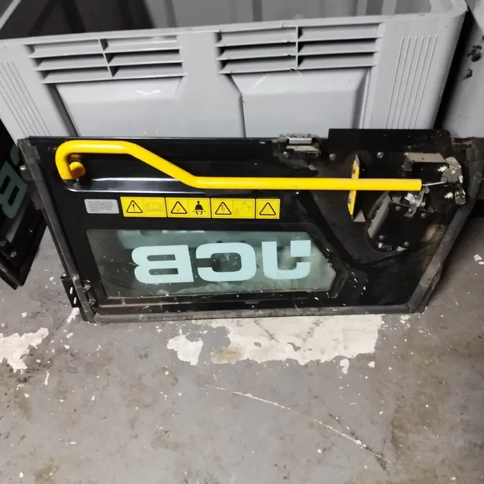 Drzwi JCB ładowarka teleskopowa po 2019r