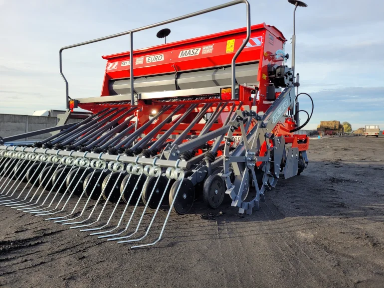 Siewnik nabudowany- agregat talerzowy