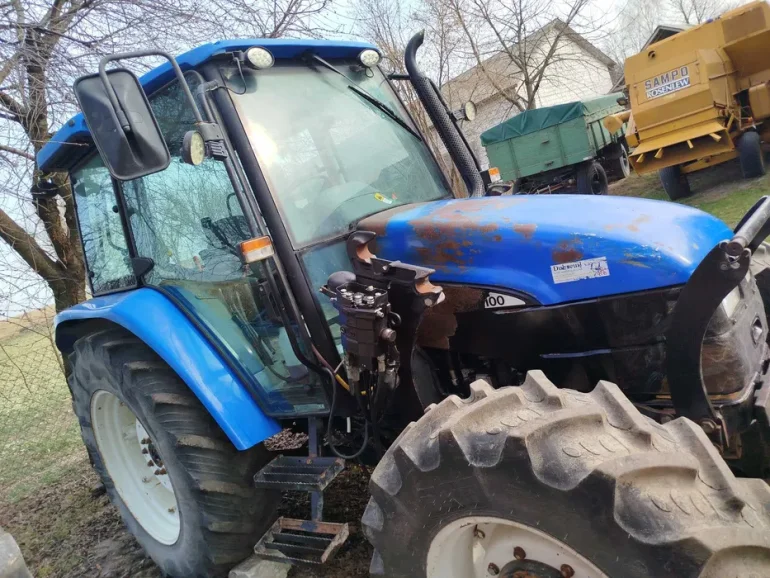 New Holland TL 100