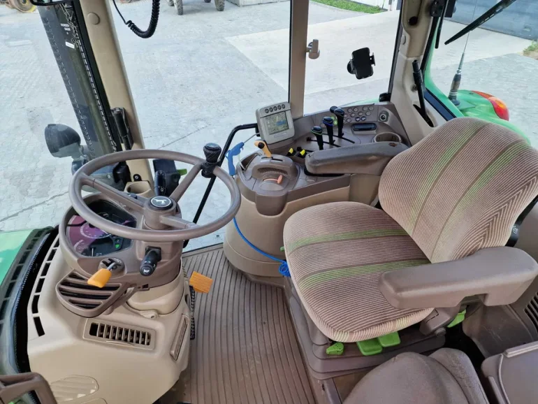 Wynajem ciągnika rolniczego John Deere 8360R 360-396 KM NAWIGACJA TUZ