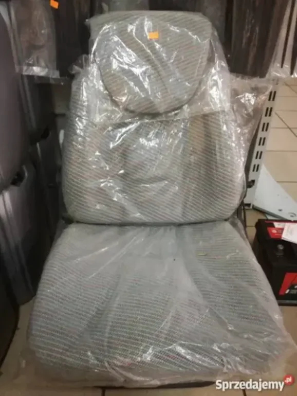 Siedzenie pneumatyczne 12V RM62 210N