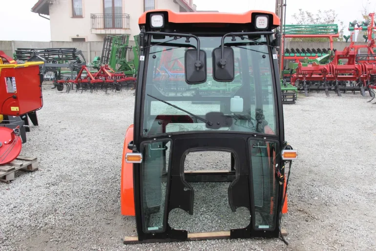 Kabina sadownicza kabiny Naglak C330 C330 z błotnikami