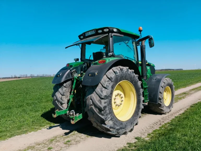 John deere 6210r autopower 56km 7930