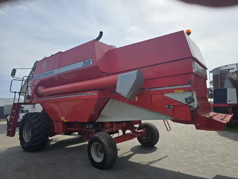 Kombajn Zbozowy Massey Ferguson 32