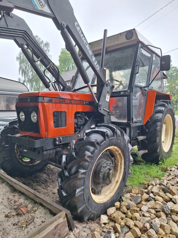 Traktor Zetor 6245