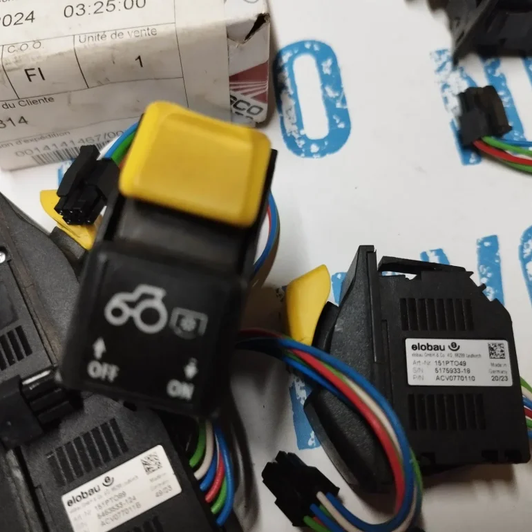 Przelacznik kolyskowy agco ACV077011B