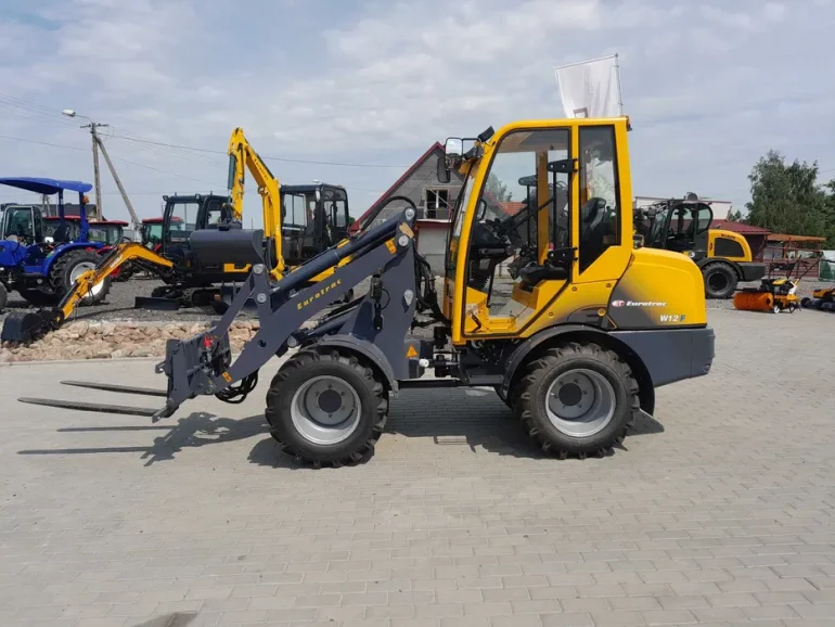 Nowa ładowarka EUROTRAC W12F / Silnik YANMAR / Udźwig 1600 kg