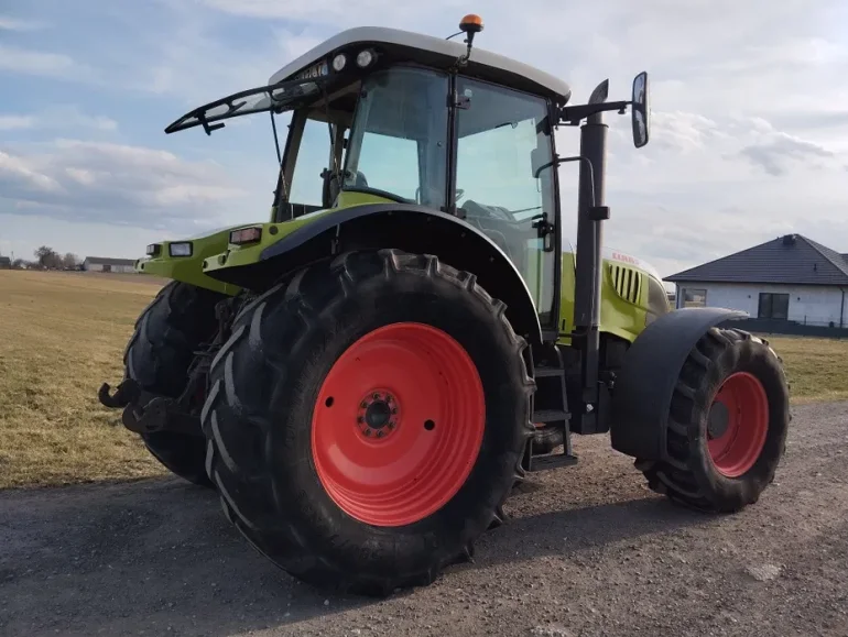Claas Ares 697 atz