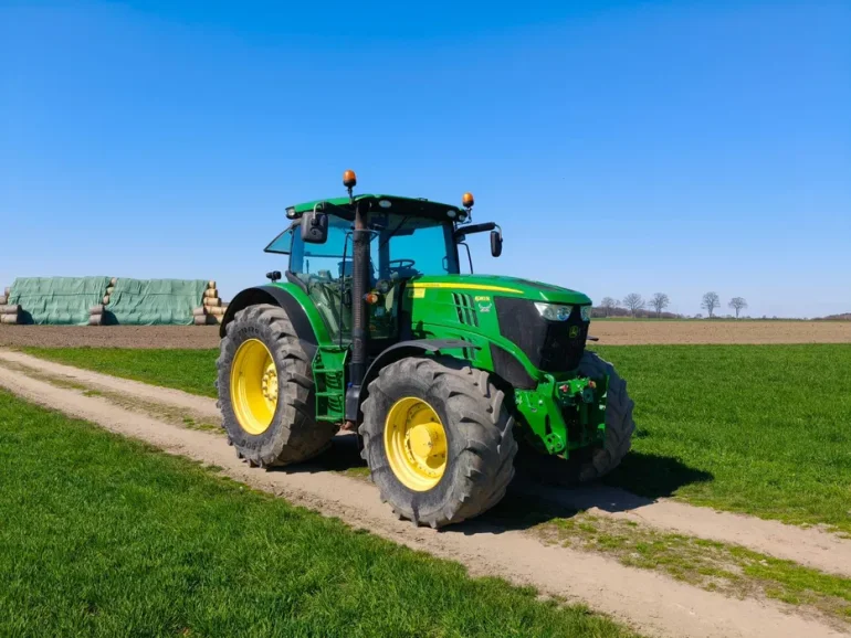 John deere 6210r autopower 56km 7930