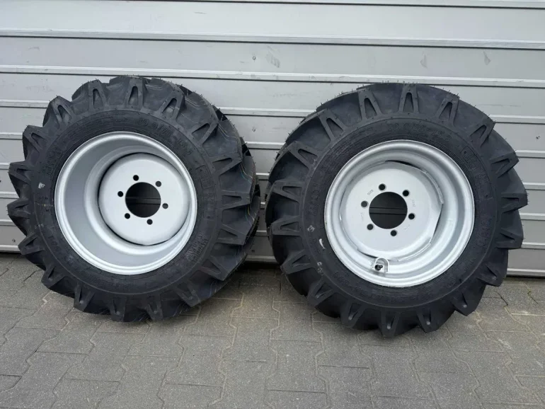 Komplet kół balonowych 10x15,3 jodełka URSUS C330 C360 nowe BKT