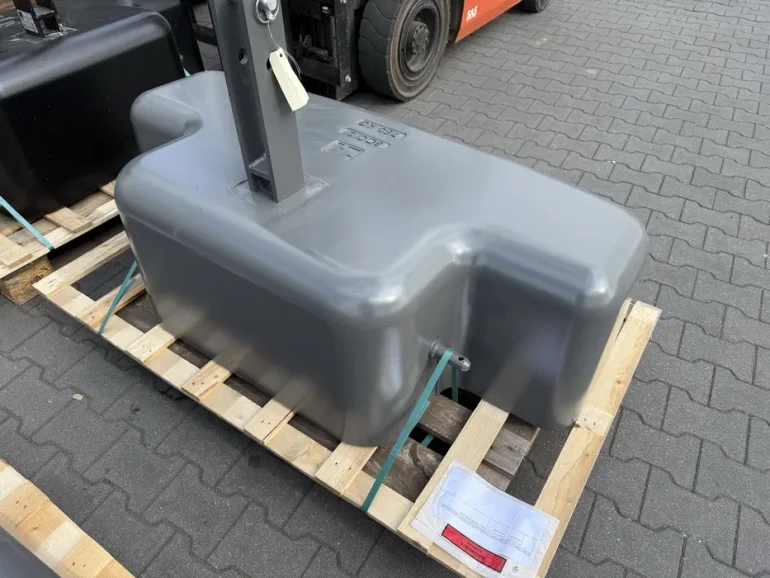 Obciążnik betonowy na tuz nowy Fendt MF Valtra 750kg wysyłka balast