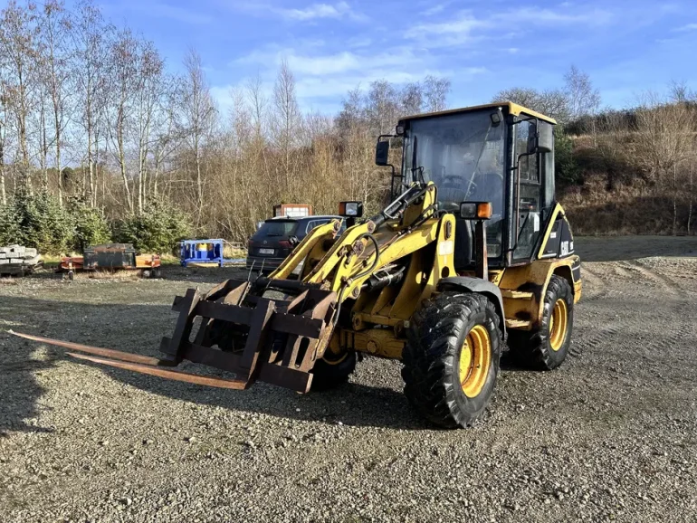Ładowarka przegubowa Cat Caterpillar 906