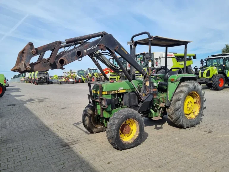 Ciągnik John Deere 1850 ładowacz czołowy Tur sadowniczy 1,5m sz. 56 KM