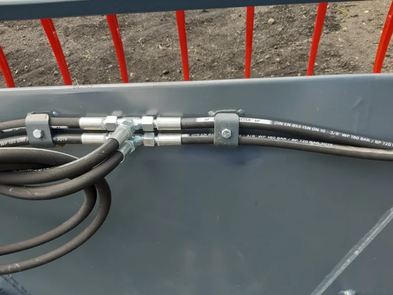 Łycho-krokodyl , ząb wkręcany