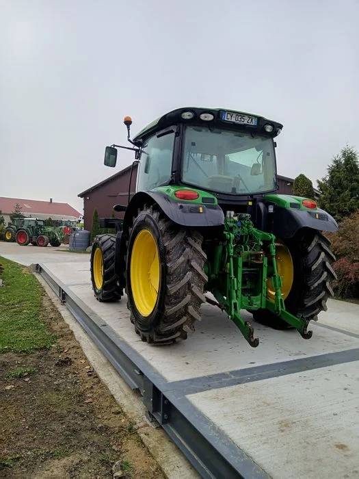 John Deere 6105 r