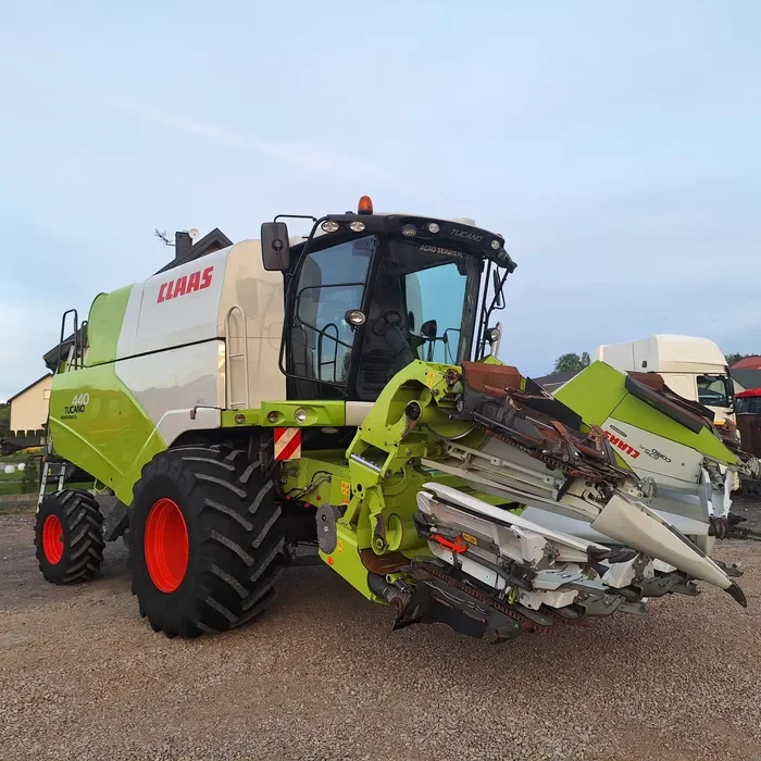 Claas Tucano 440 .2021ROK 690MTG CLAAS CORIO 675 FC Tucano 450 Trion