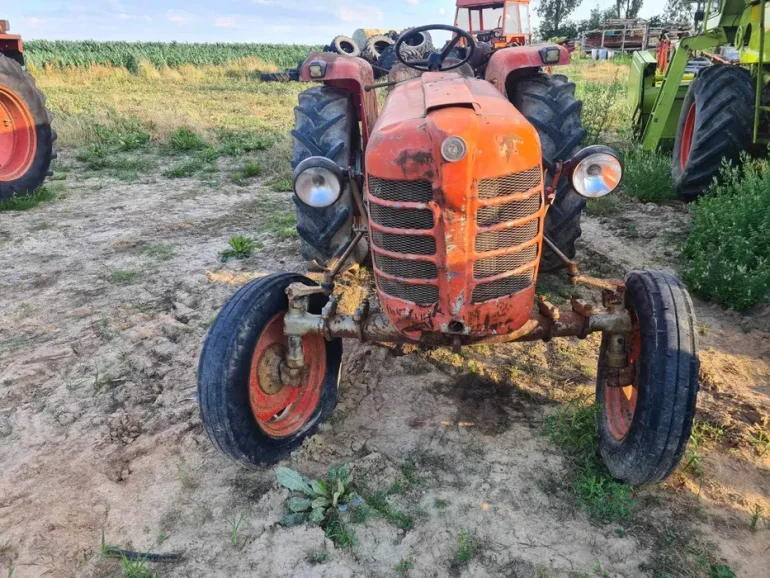 Zetor 4011,jak Ursus 360, massey, detuz, claas, john, volvo, sampo
