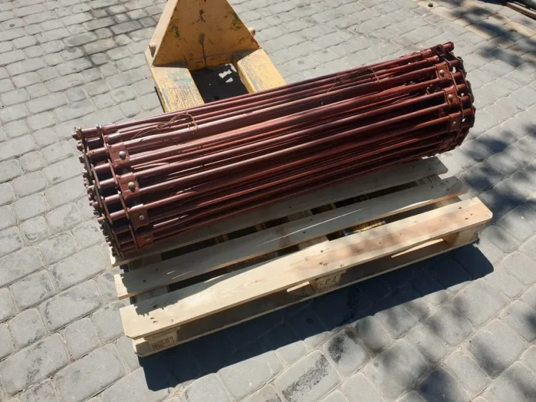 Podajnik taśma hartowana do kopaczki elewatorowej