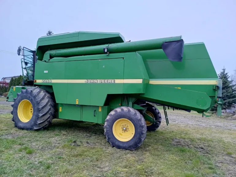 Kombajn John Deere 2264 + Heder 6.10 m z wózkiem Tandem