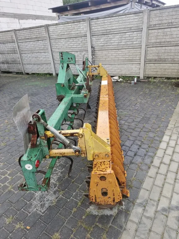 Agregat przedsiewny kultywator Perrein 4 m paker
