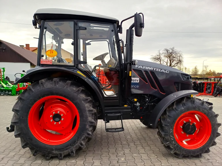Farmtrac 680DTV 74KM 12/12 Promocja Farmtrac Elegance AGROSTAL