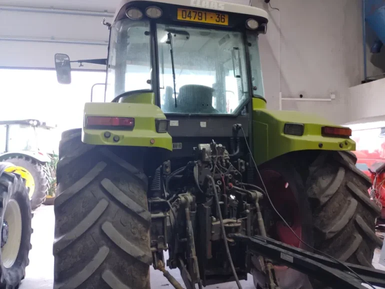 Claas Ares 697 jak renault
