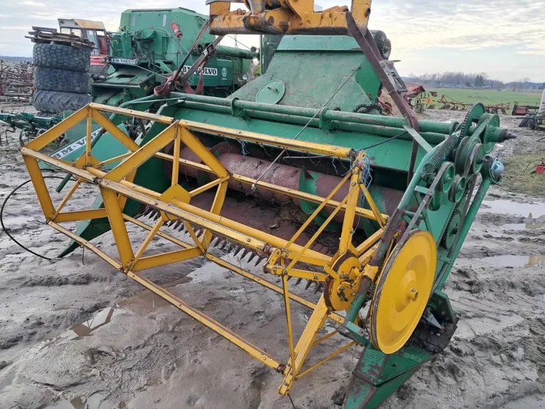 części Heder kompletny do kombajnu volvo bm 830 targaniec nowy typ