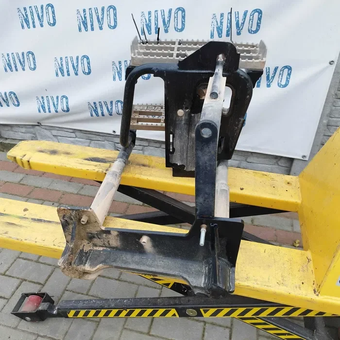 JCB Stopnie pod zbiornik paliwa 3CX 4CX koparko ladowarka