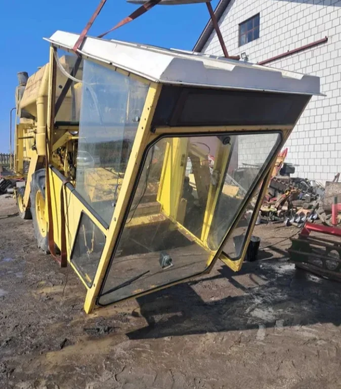 Kabina do kombajnu New Holland 1540,1530 kompletna w oryginale