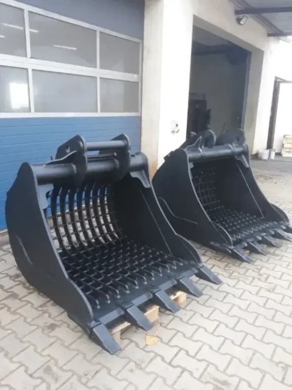 Łyżka ażurowa do przesiewania 13-18 ton.