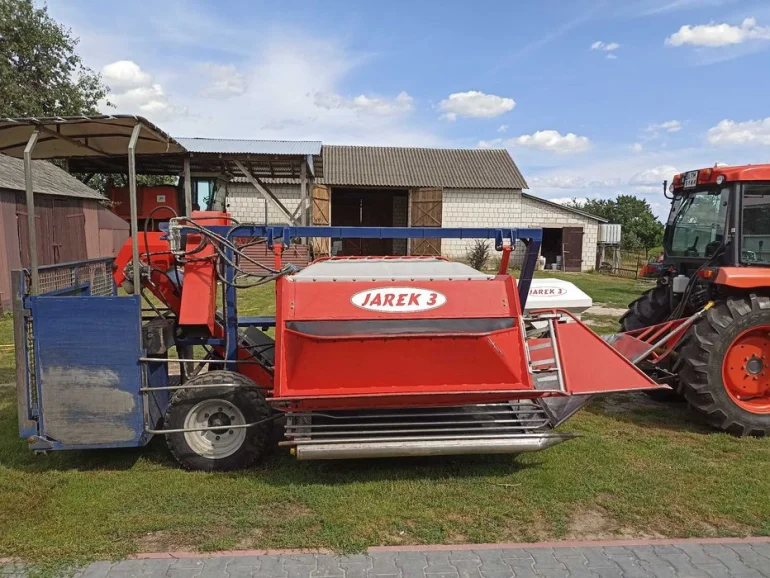 Kombajn porzeczkowy Jarek-3, 2010, skrętna oś - likwidacja gosp