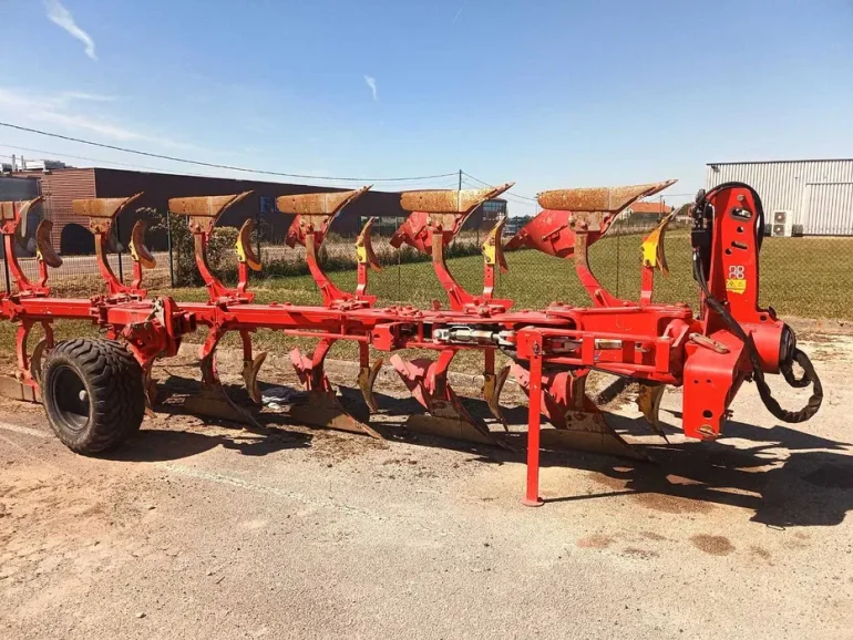 Pług obrotowy PÖTTINGER SERVO 45S 6-skibowy (5+1) VARIO Lemken Kuhn