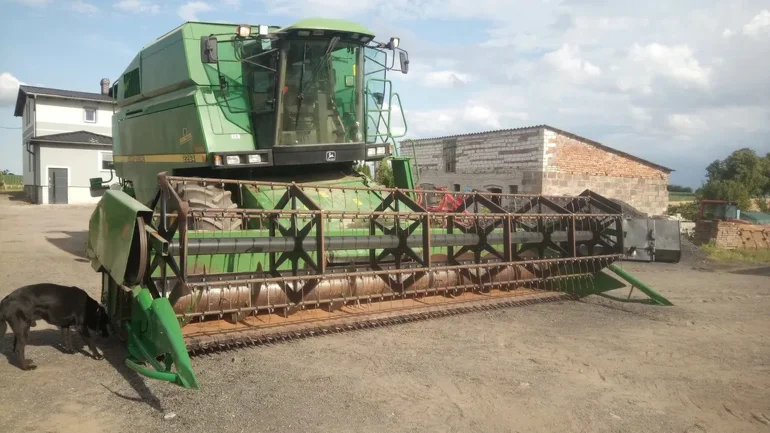 Kombajn John Deere 2264 hillmaster