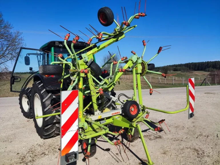 Rozbijak przetrząsacz roztrząsacz pokosów Claas Volto 770