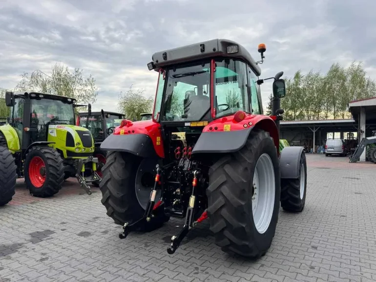 MASSEY FERGUSON 5470 Dyna-4 / Przednia amortyzowana / Klimatyzacja /