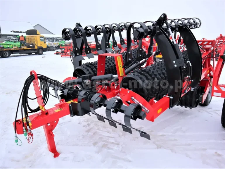 Wał posiewny; uprawowy; TRIO 3,0m; 3,4m fi500 Agro-Factory cambridge