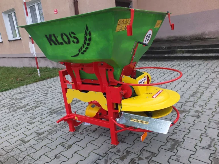 Rozsiewacz 300 -600 -800kg KŁOS Motyl Dexwal na taśmę do wapna --RATY