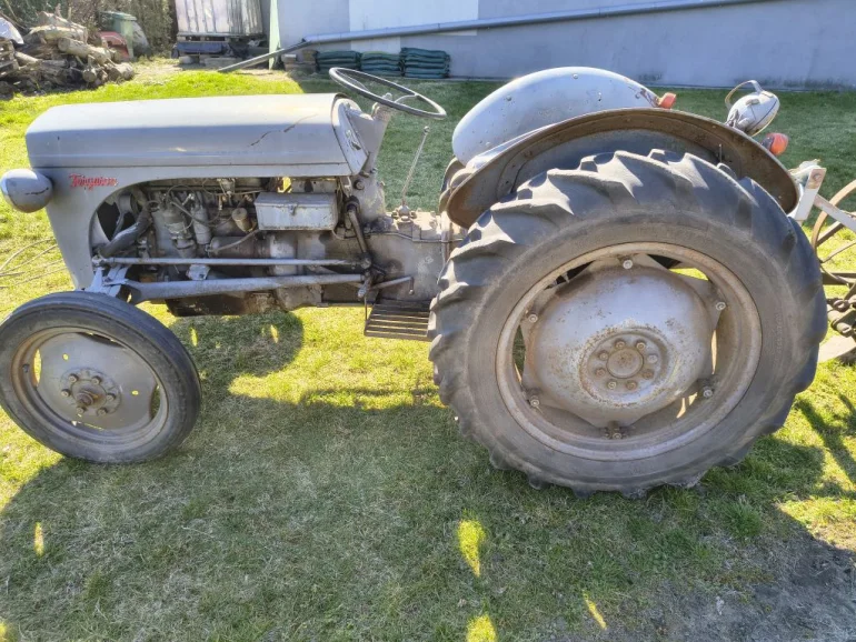Massey Ferguson TEA 20