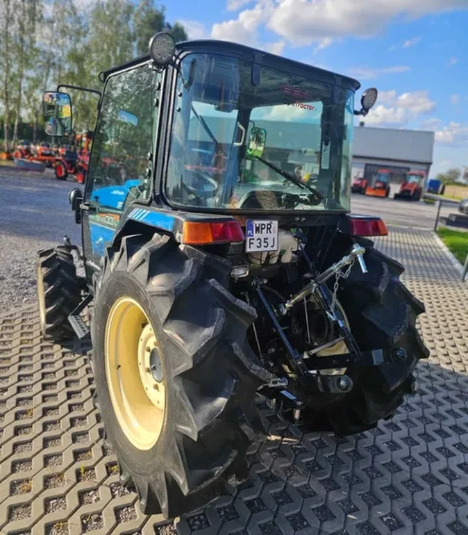 ISEKI TG33,33hp,HI-speed ,KABINA,klima,Wspomag,Rewers,Zarejestr,4X4